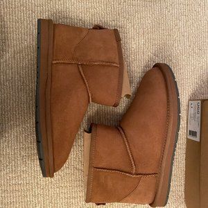 Ugg Minis: chestnut, size 7